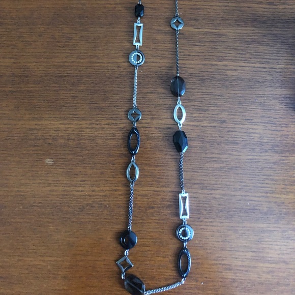 🎉HP🎉🆕 ✨Lia Sophia Necklace✨ - Picture 4 of 6